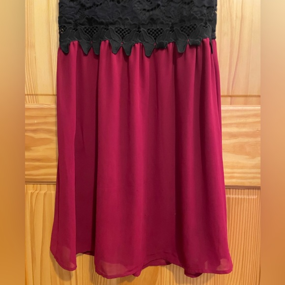 Eclipse burgundy/black Womens Small dress - Picture 3 of 5